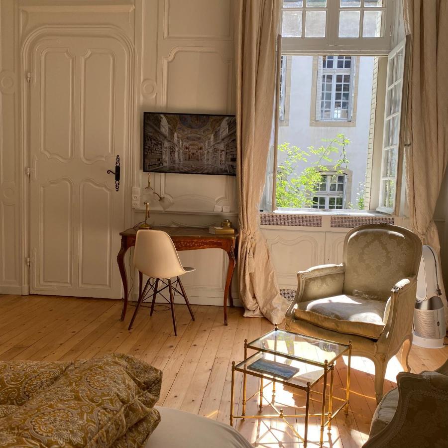 L'Appartement By Merveilles De Marie Lons-le-Saunier Eksteriør billede